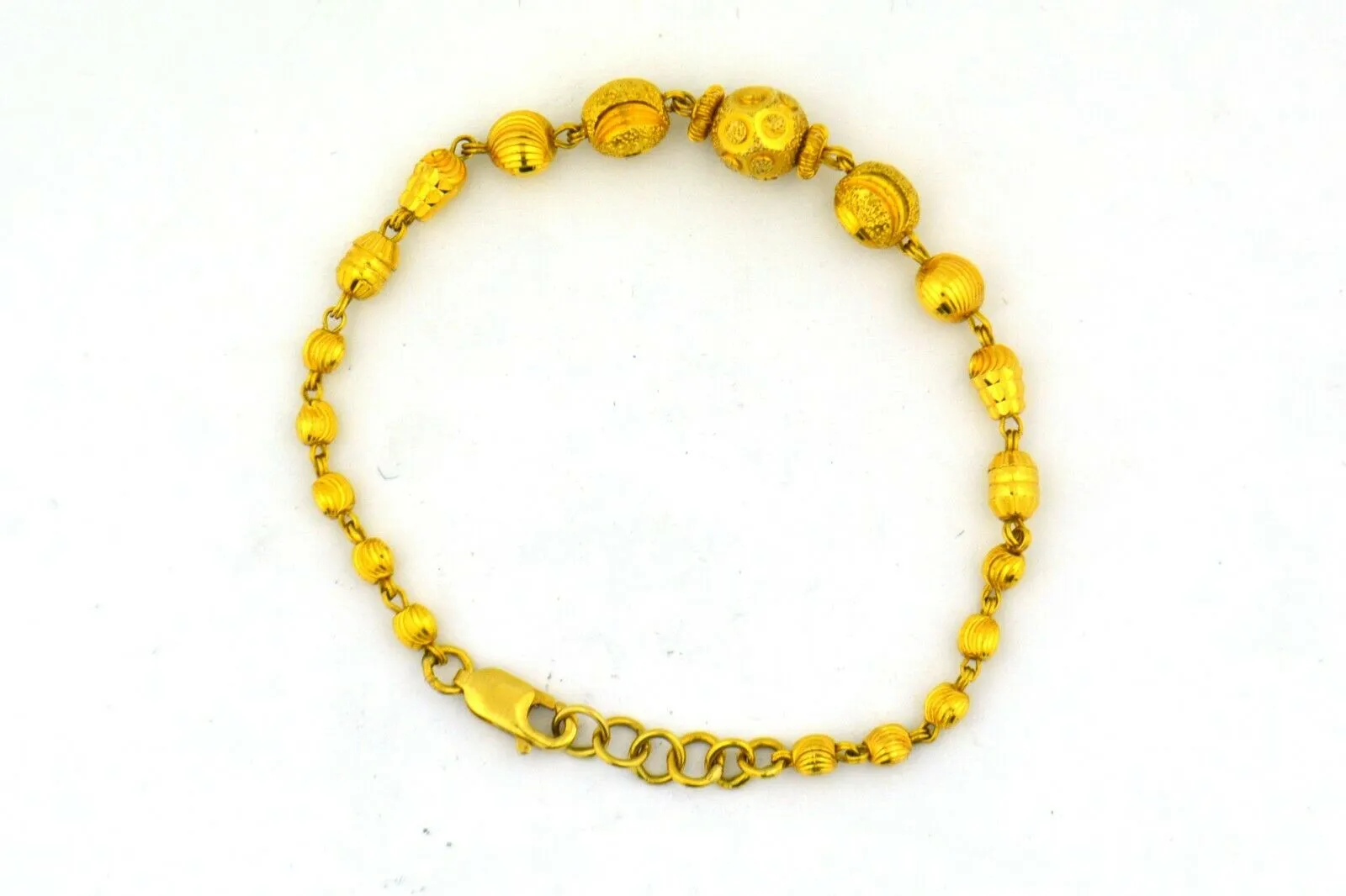 7 In 22K Yellow Gold Detailed Hand Crafted Beaded Bracelet 6.9g
