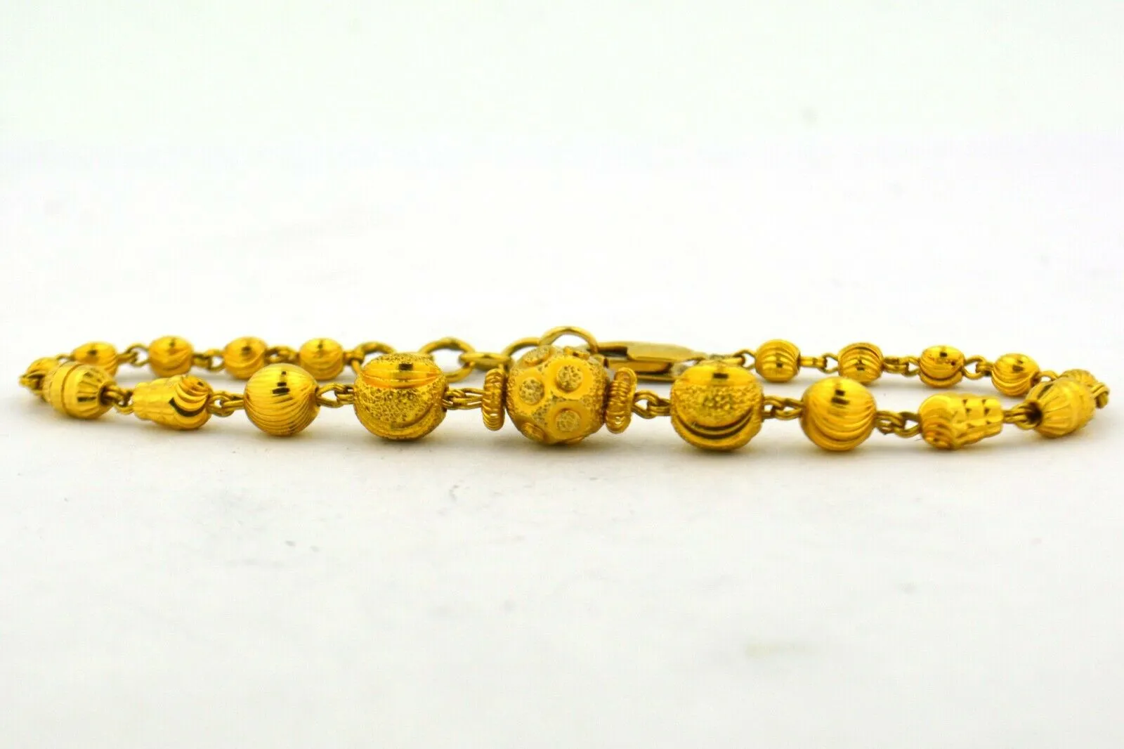 7 In 22K Yellow Gold Detailed Hand Crafted Beaded Bracelet 6.9g