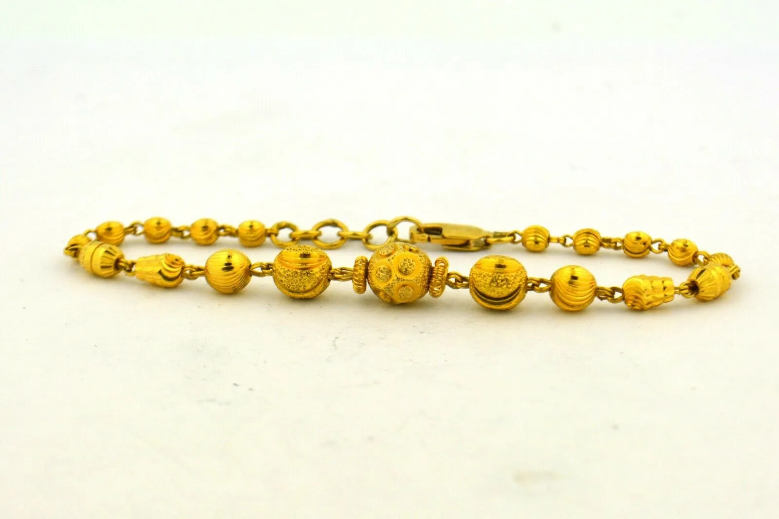 7 In 22K Yellow Gold Detailed Hand Crafted Beaded Bracelet 6.9g