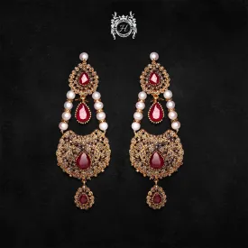 Earrings in Chetum and Pearls
