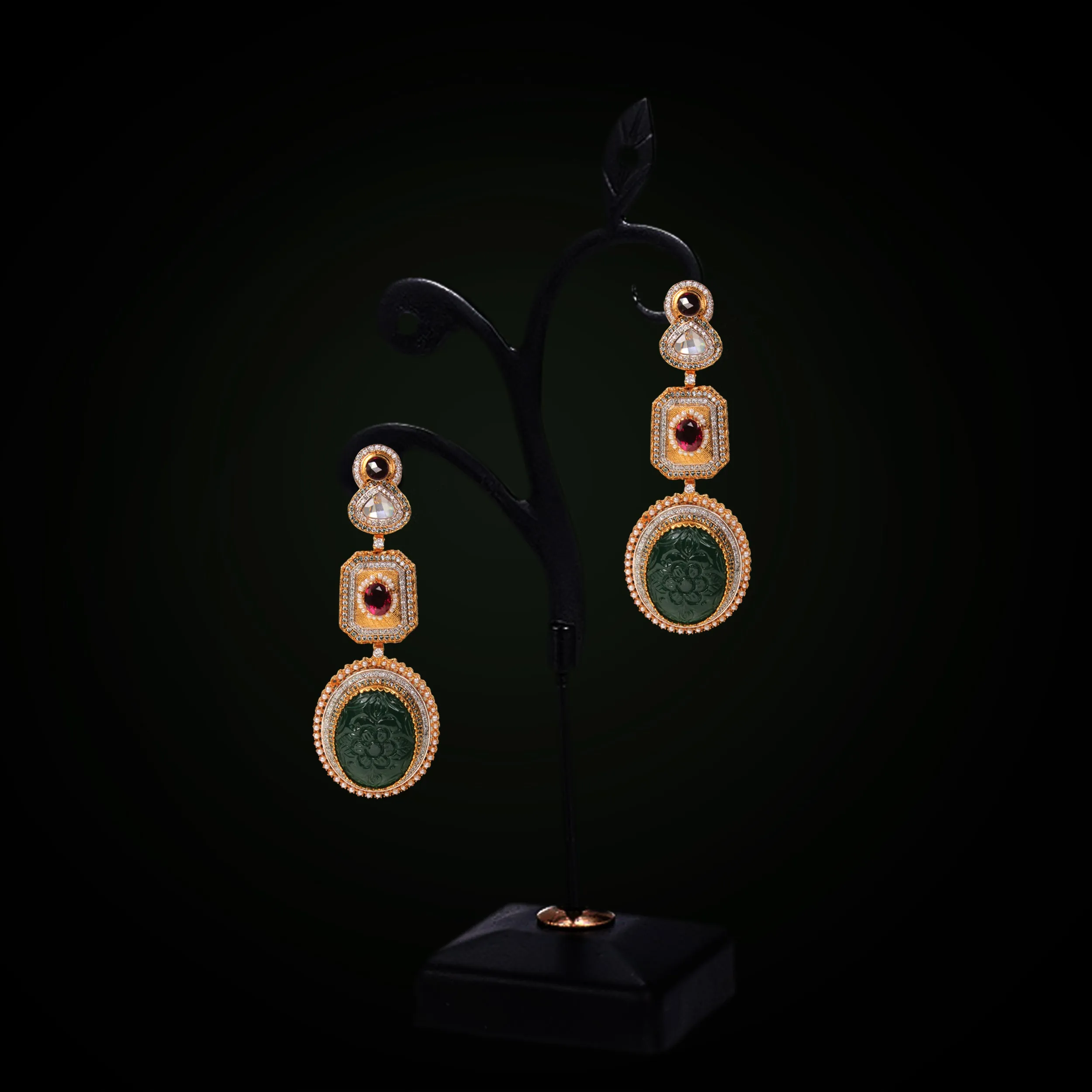 Earrings in Jade and Chetum