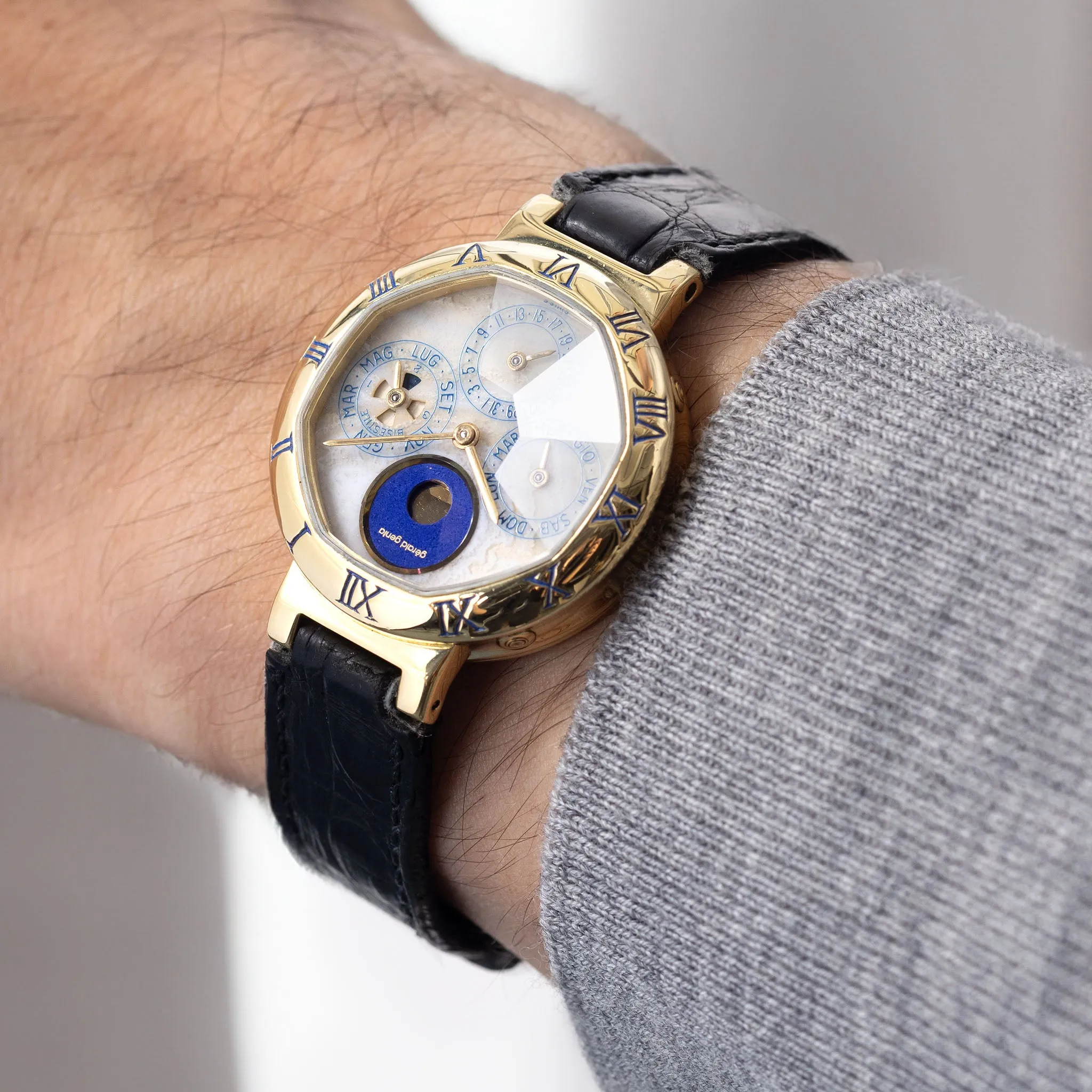 Gerald Genta "Success" Perpetual Calendar Moonphase 18kt Yellow Gold "Marble dial" Ref G2994.7