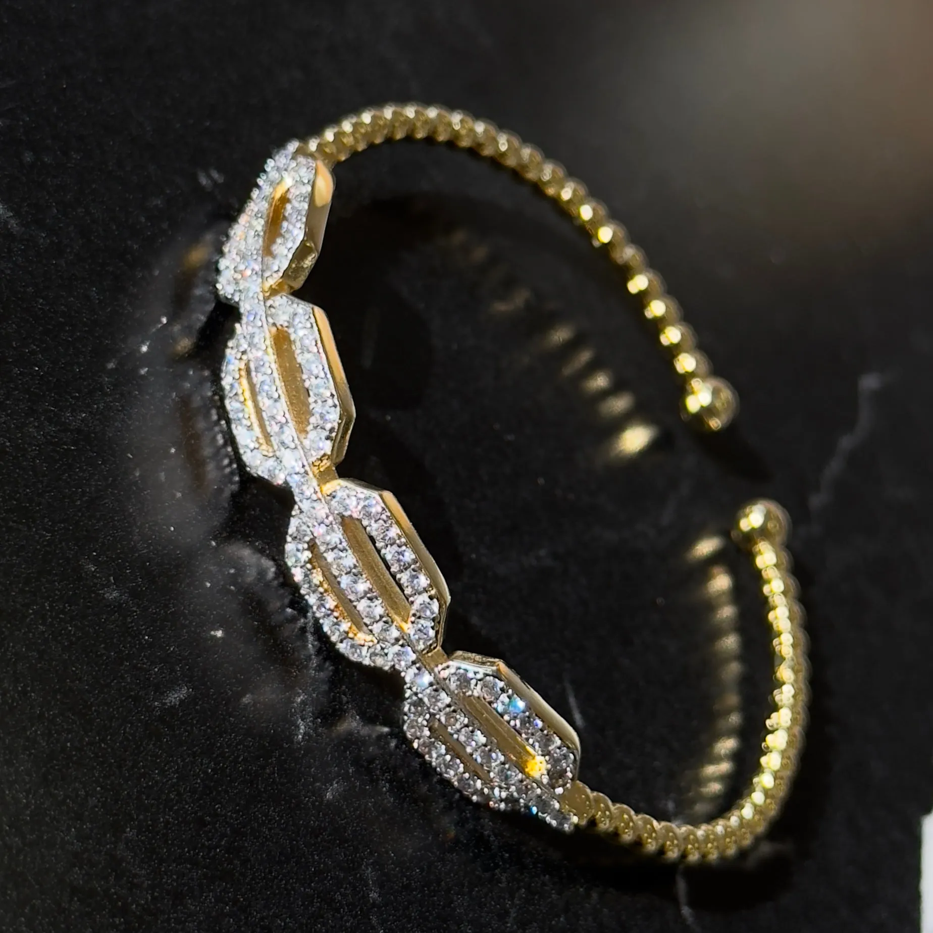 Omay bracelet