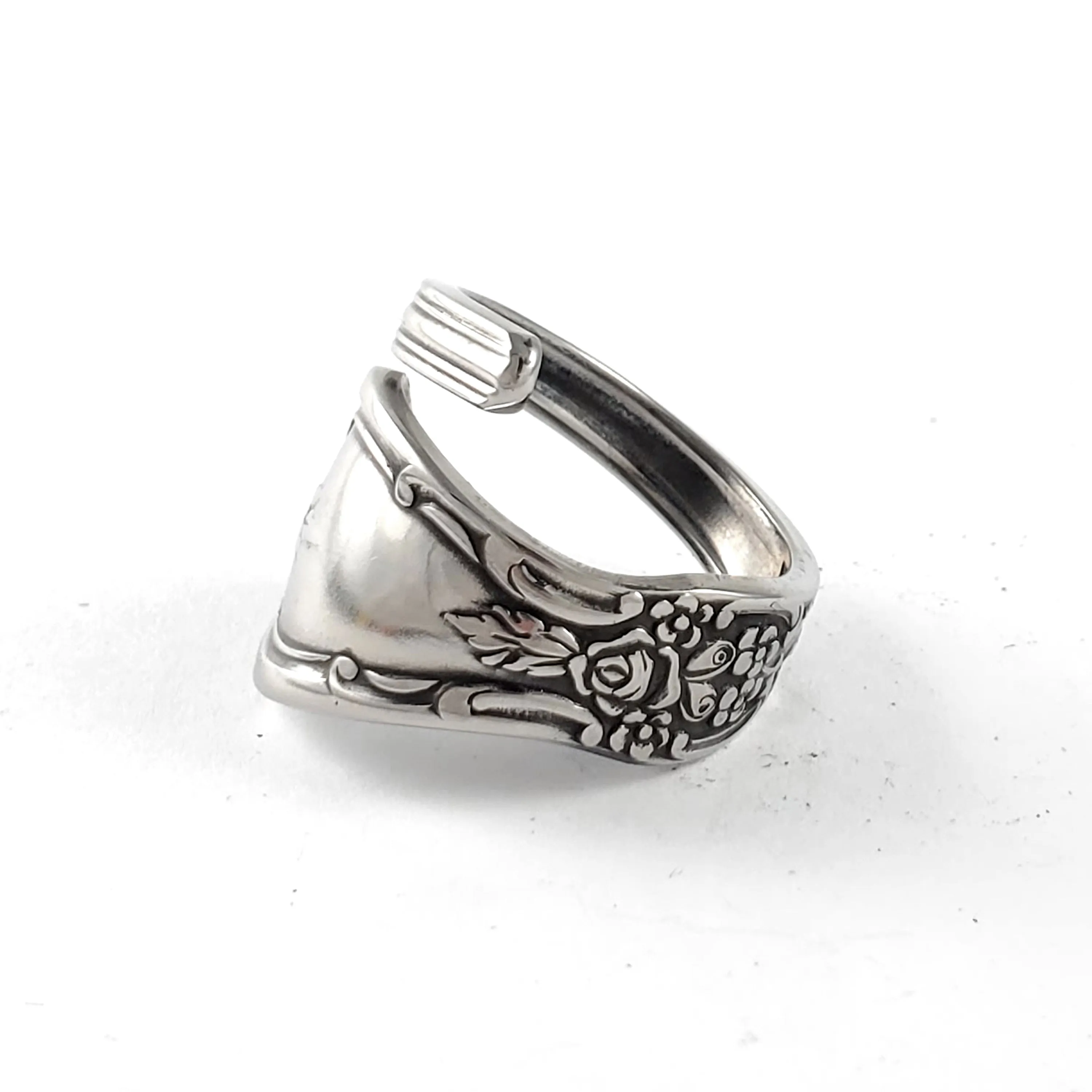 Oneida Kennett Stainless Steel Spoon Wrap Around Ring