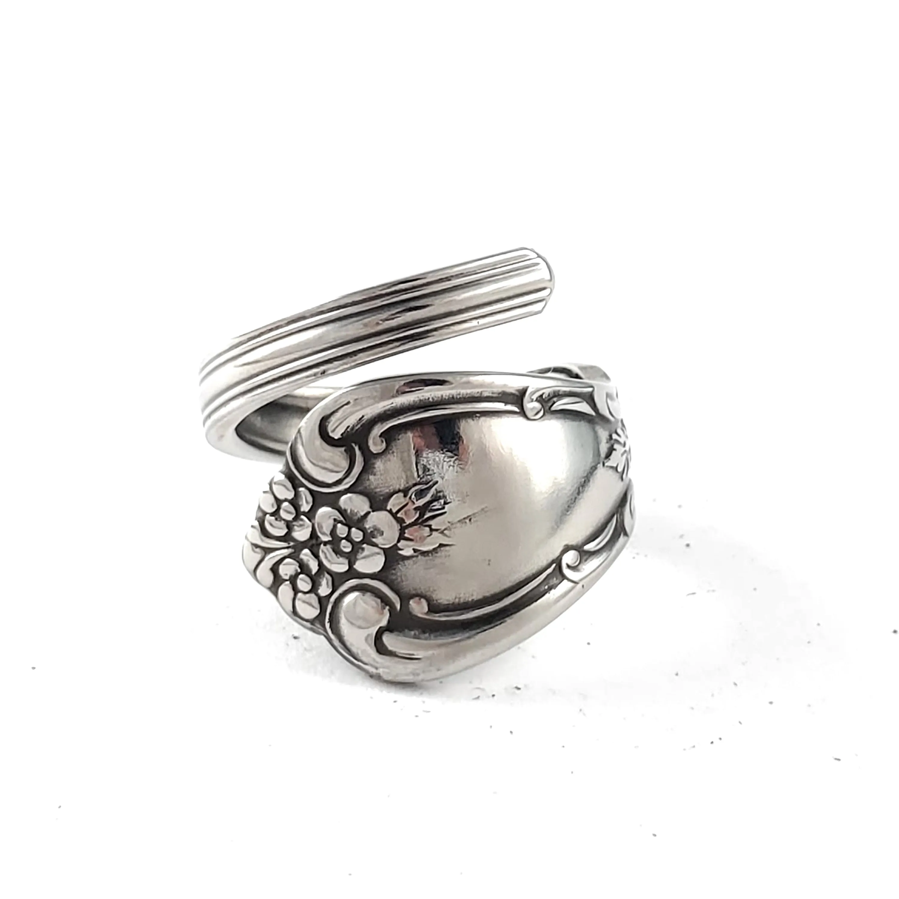 Oneida Kennett Stainless Steel Spoon Wrap Around Ring